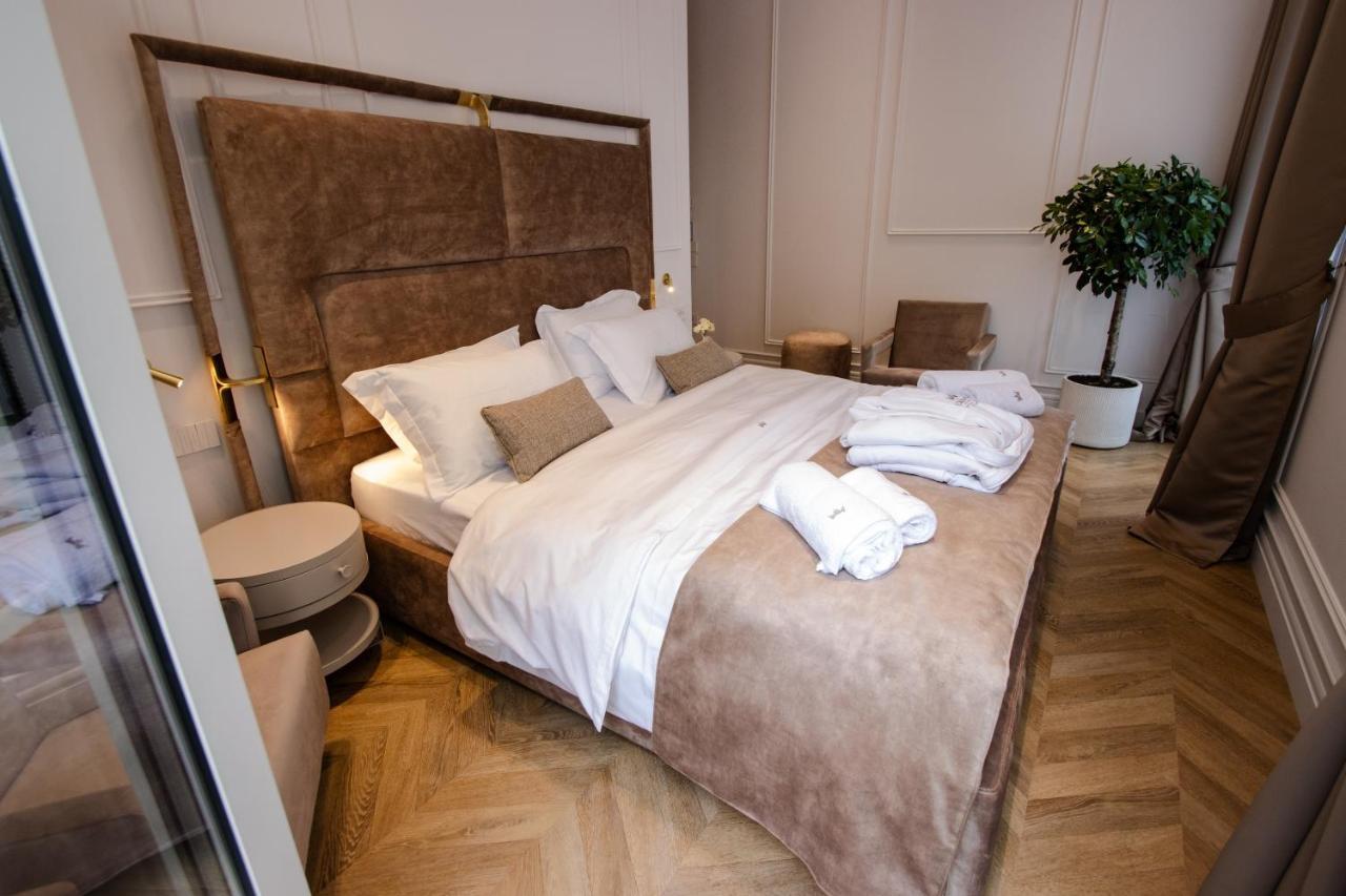 The Crown Boutique & Tirana
