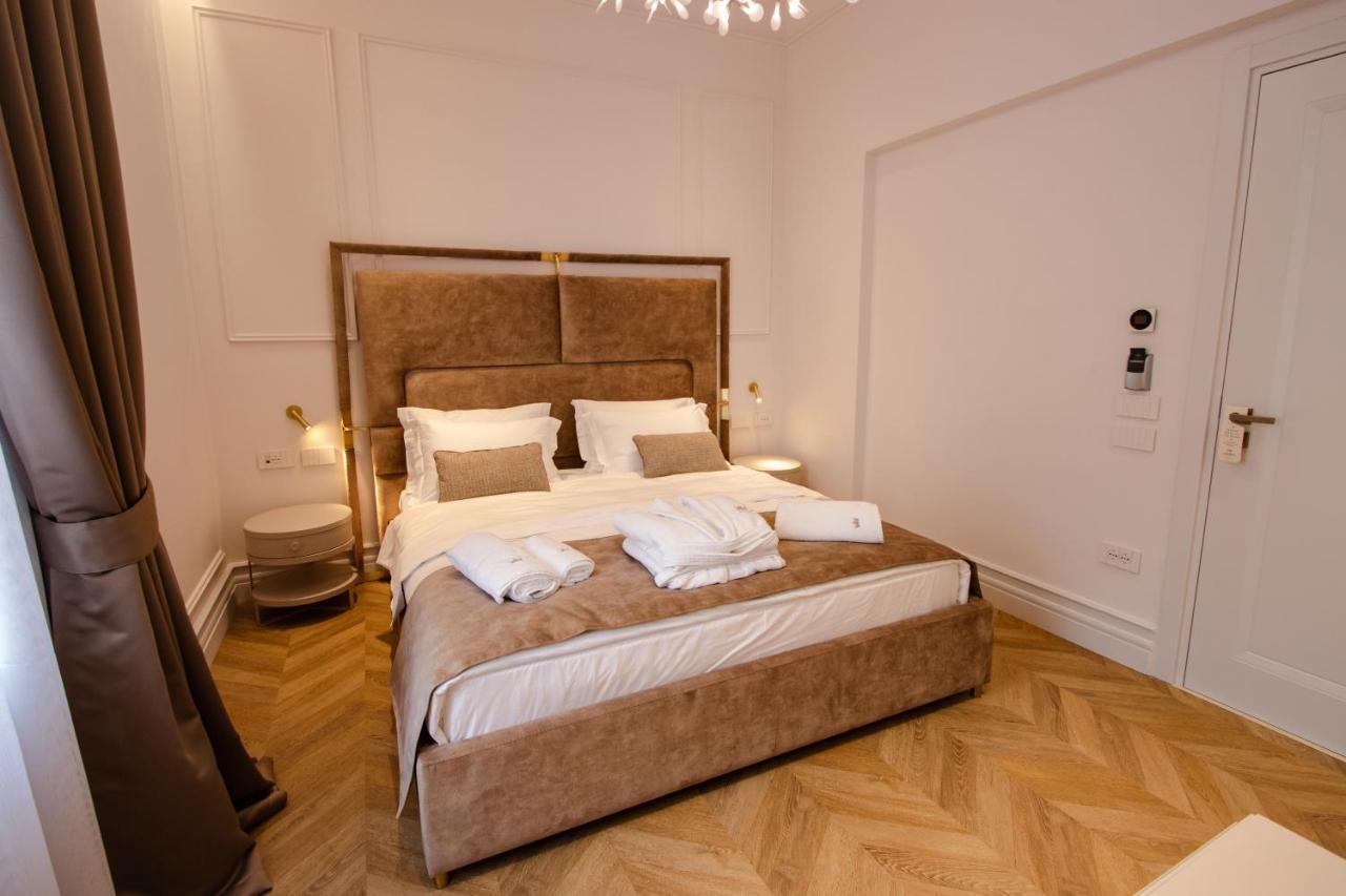 The Crown Boutique & 4* Tirana