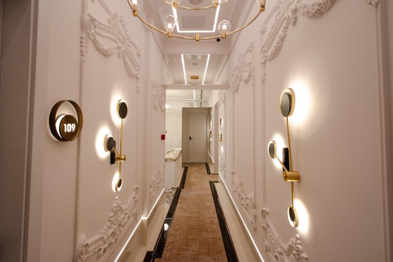 Hotel The Crown Boutique & Tirana