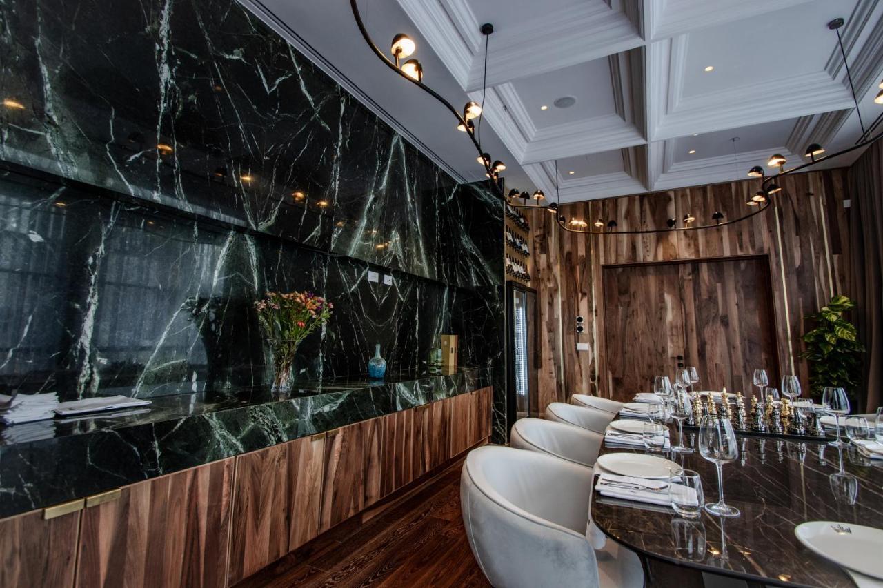 Hotel The Crown Boutique & Tirana